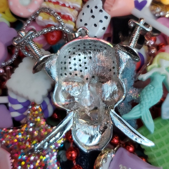 NECKLACE - Picture 4 of 9